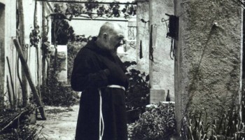 Padre Pio e la proprietà: il Settimo e il Decimo Comandamento