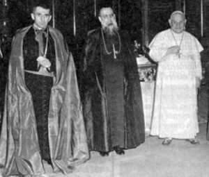 Vaticano, dicembre 1958. Approfittando della consacrazione episcopale dell'amico Albino Luciani, mons. Bortignon diffama Padre Pio e i suoi figli spirituali presso papa Giovanni XXIII.